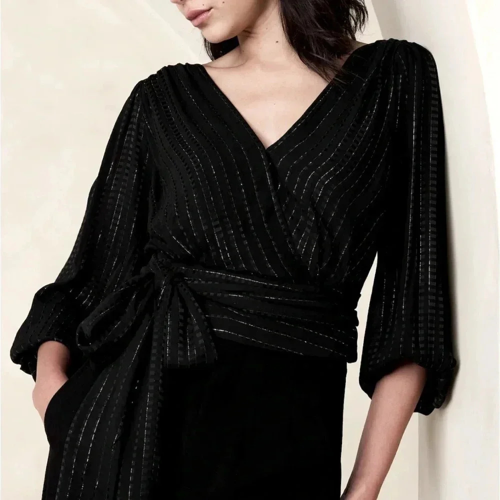 Banana Republic Cropped Metallic Blouse